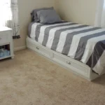 7 Summit Pathways - Tampa, FL - bedroom with stripped bedding