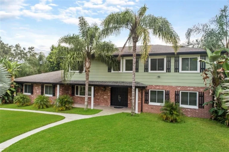 7 Summit Pathways - Tampa, FL - front of sober living