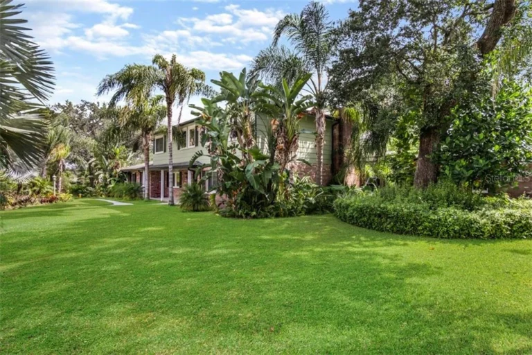 7 Summit Pathways - Tampa, FL - side view of front of the house