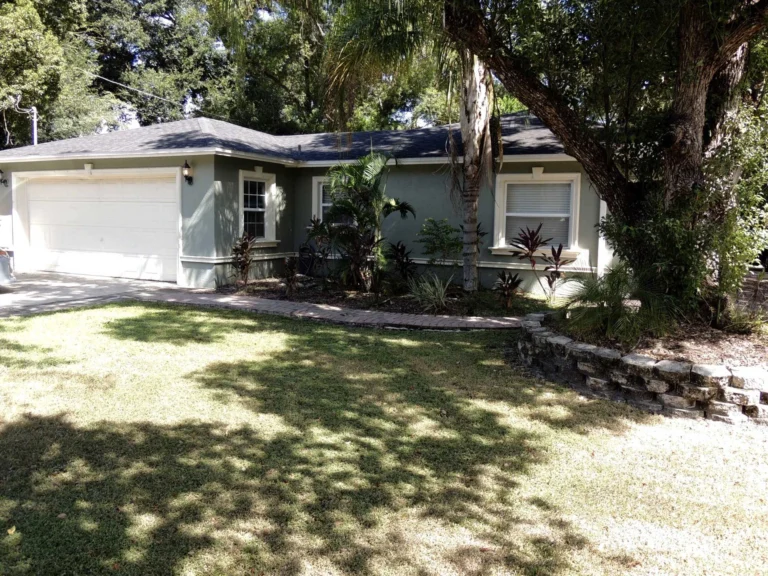 7 Summit Pathways - Tampa, FL - sober living - front door way