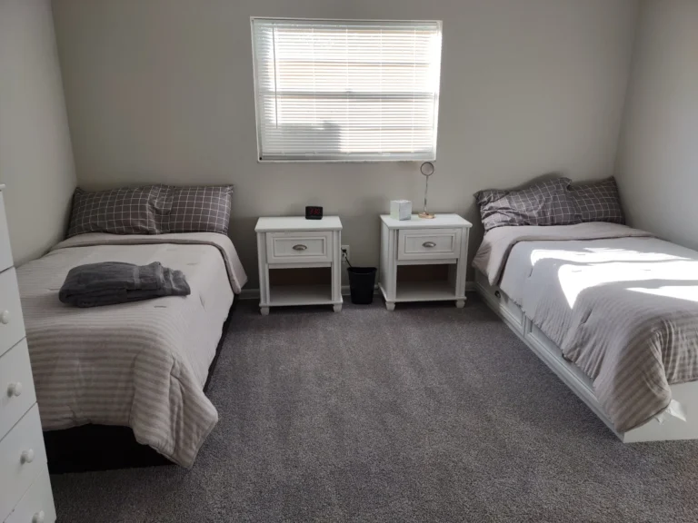 7 Summit Pathways _ Tampa, FL - Lark-1